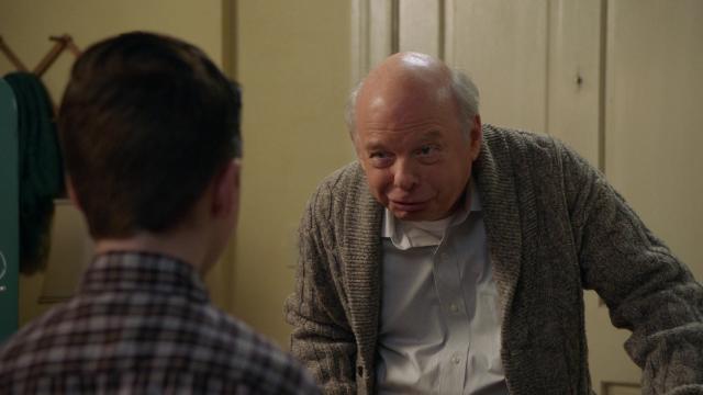 Идеальный результат и маршмэллоу на горелке Бунзена - 18 серия, 2 сезона, сериала Детство Шелдона (2017)