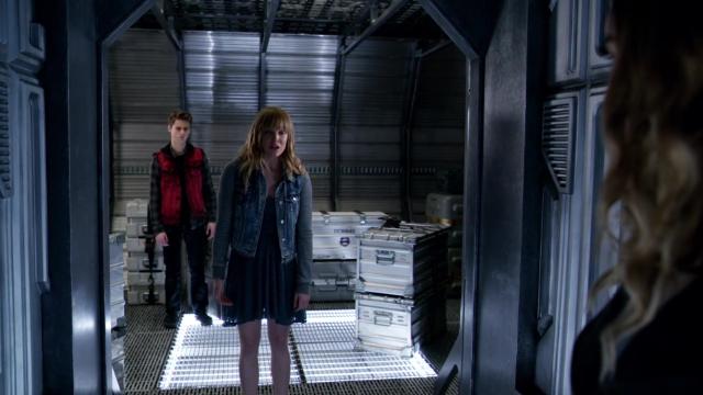 Last Refuge - 12 серия, 1 сезона, сериала Легенды завтрашнего дня (2016)