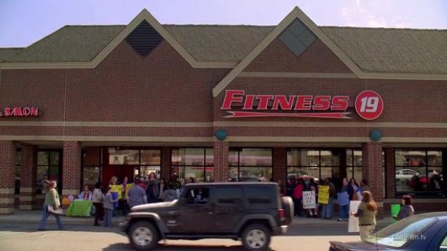 Tuscon Is the Gateway to Dick - 2 серия, 2 сезона, сериала Жеребец (2009)