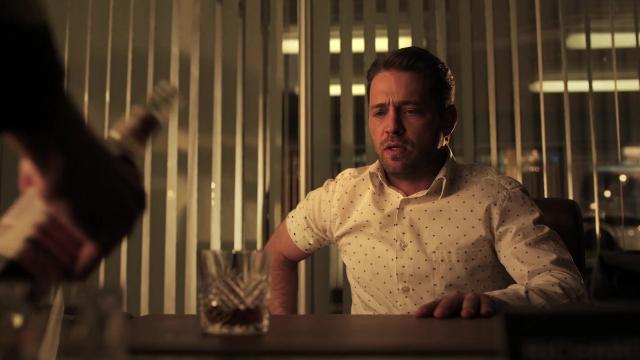 The Kidney Stays in the Picture - 10 серия, 1 сезона, сериала Зовите меня Фитц (2010)