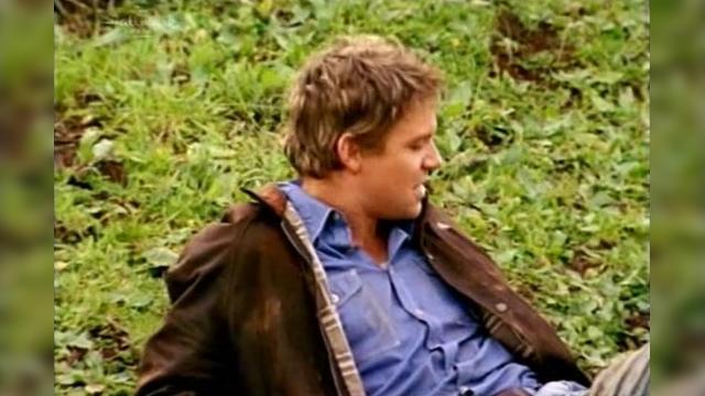 Digging Up the Past - 3 серия, 7 сезона, сериала Дочери Маклеода (2001)