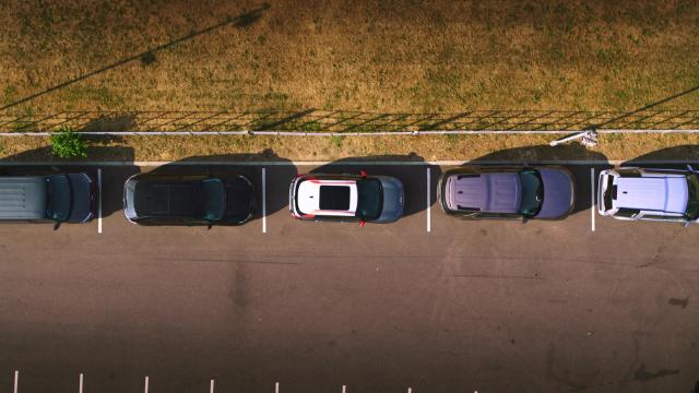 Aston, Astronauts and Angelina's Children - 9 серия, 3 сезона, сериала Гранд тур (2016)