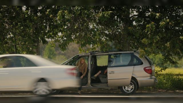 Jump the Jitters Out - 2 серия, 1 сезона, сериала Хорошая американская семья (2025)